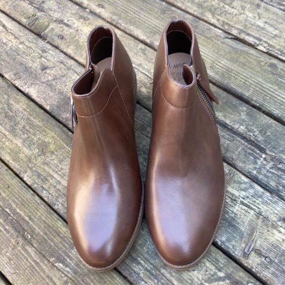 Women’s Ankle Boots - Picture 2 of 8